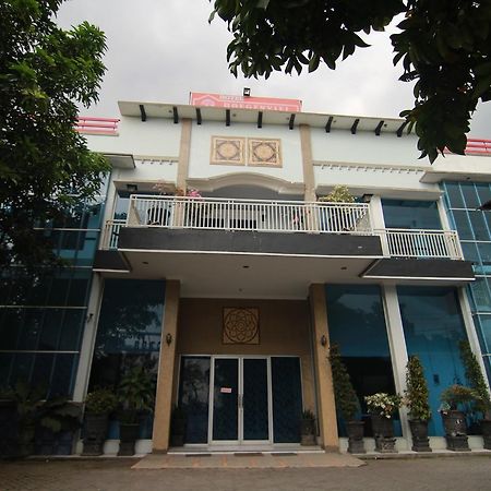 Hotel Boegenviel Syariah Lamongan Luaran gambar